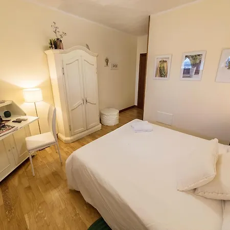 Oasi San Giacomo B&B *